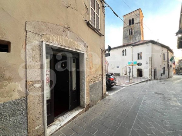 negozio in vendita ad Isernia