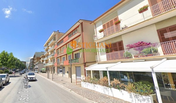 locale commerciale in vendita ad Isernia