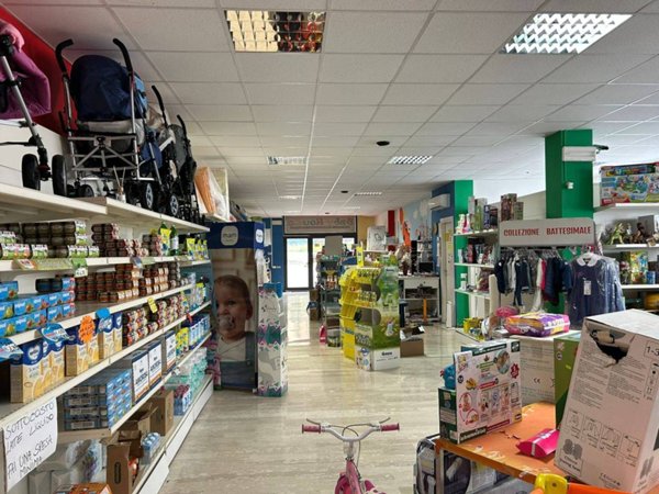 negozio in vendita ad Isernia