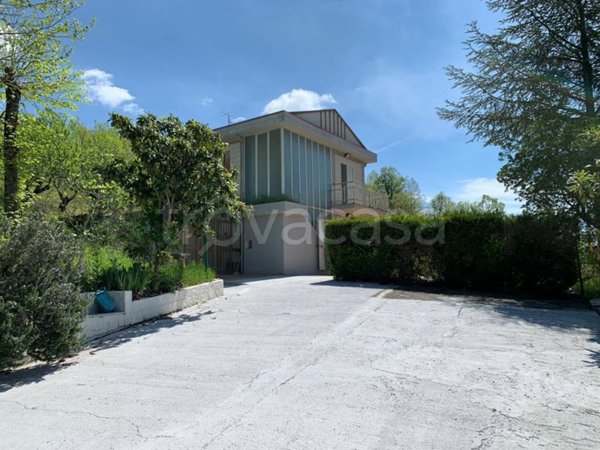 casa indipendente in vendita ad Isernia