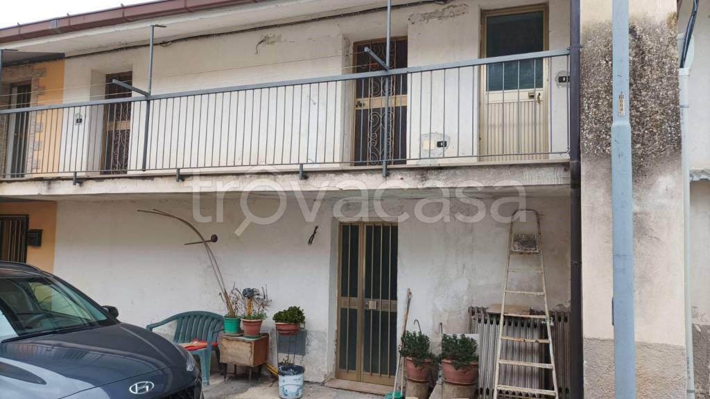 appartamento in vendita ad Isernia in zona Salietto