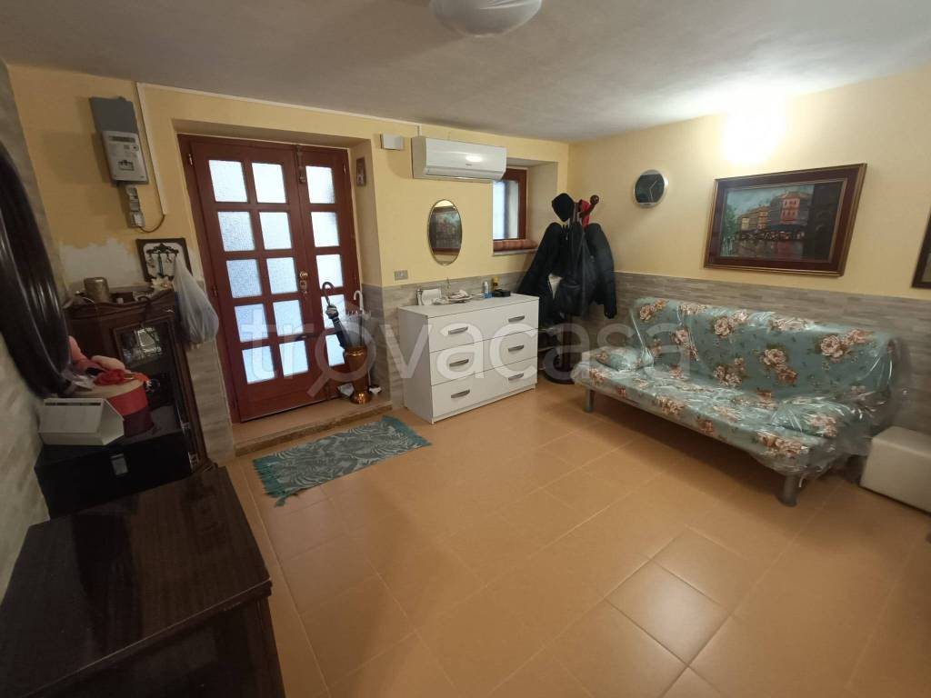 casa indipendente in vendita ad Isernia