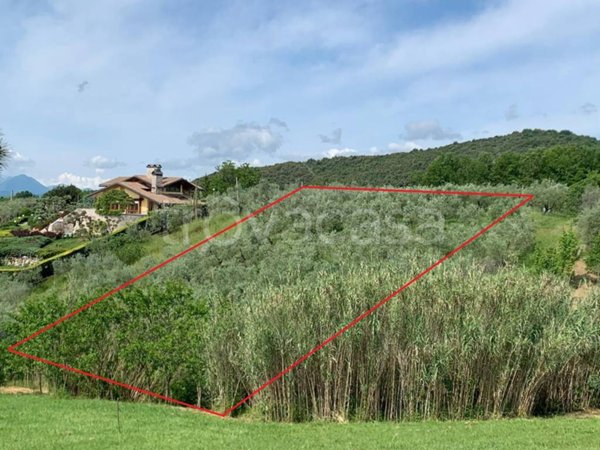 terreno agricolo in vendita ad Isernia in zona Contrada Castagna