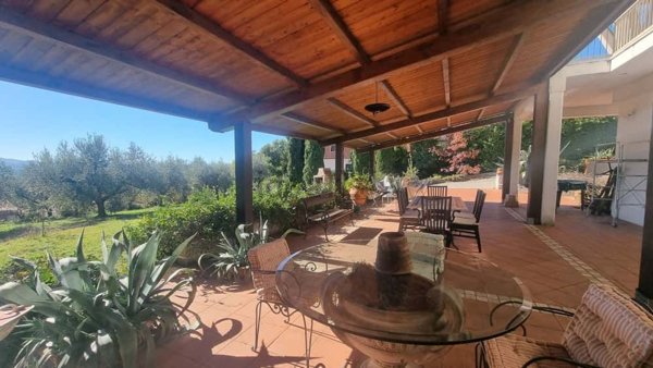 casa indipendente in vendita ad Isernia