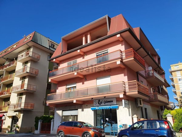 locale commerciale in vendita ad Isernia