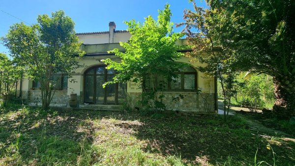 casa indipendente in vendita ad Isernia