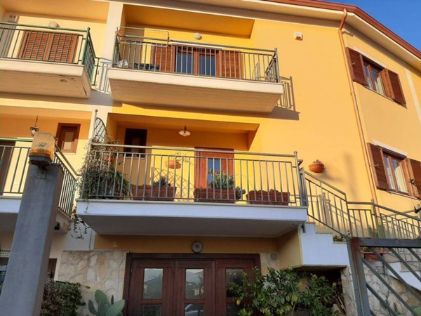 casa indipendente in vendita ad Isernia