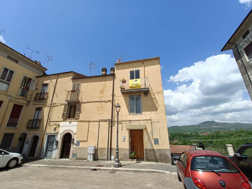casa indipendente in vendita ad Isernia