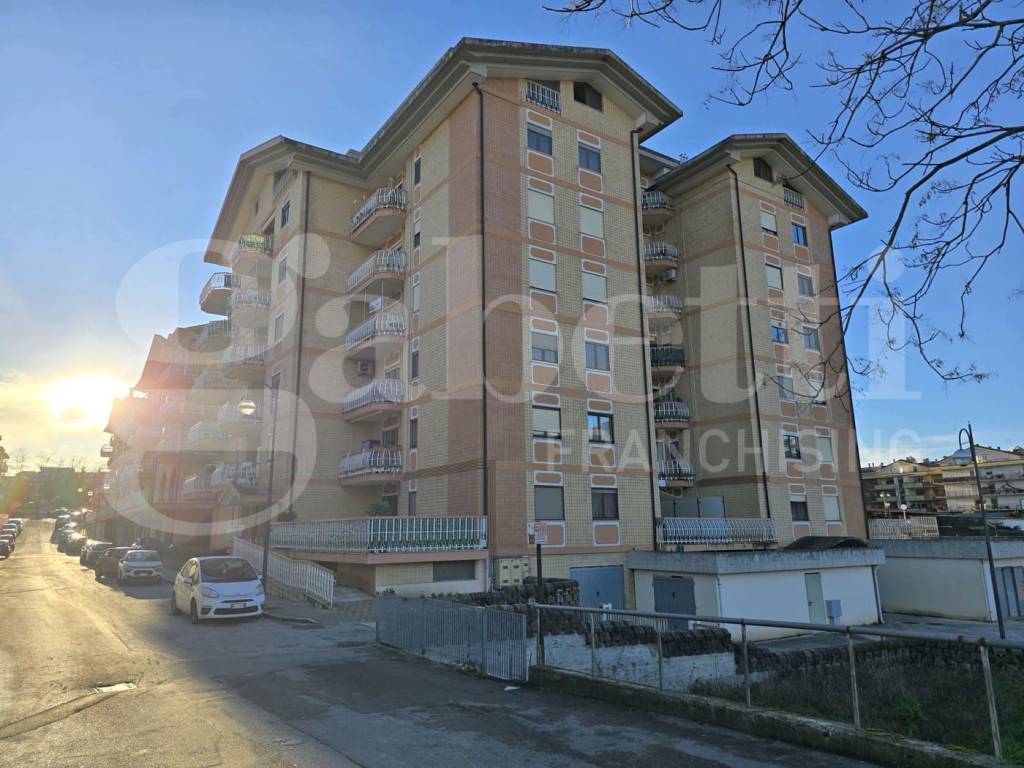 appartamento in vendita ad Isernia in zona Contrada Le Piane