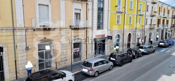 locale commerciale in vendita ad Isernia