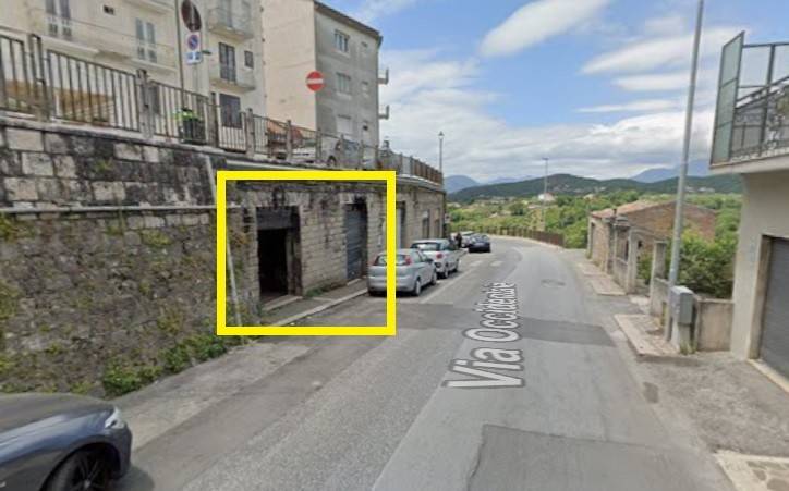 locale commerciale in vendita ad Isernia