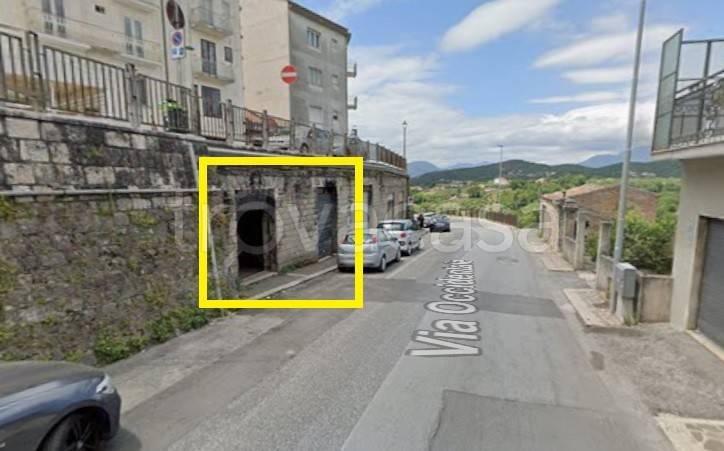 locale commerciale in vendita ad Isernia