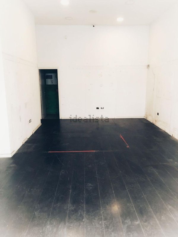 locale commerciale in vendita ad Isernia