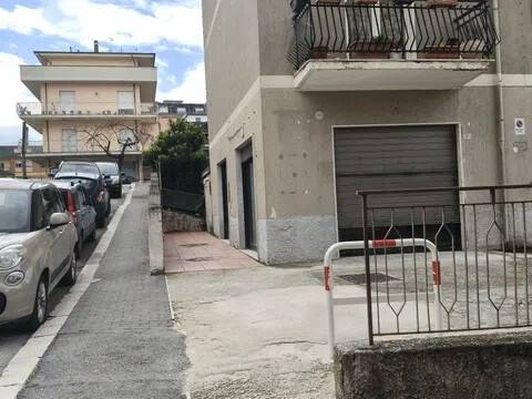 negozio in vendita ad Isernia