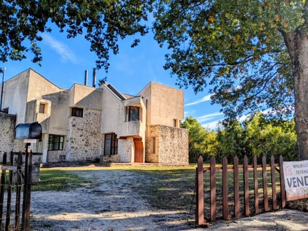 casa indipendente in vendita ad Isernia