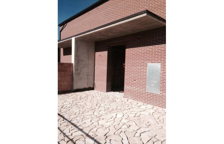 casa indipendente in vendita ad Isernia