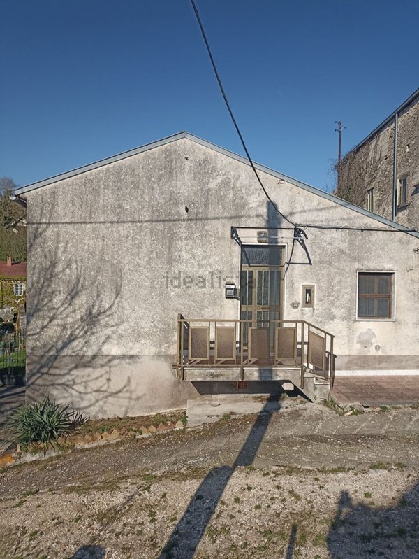 casa indipendente in vendita ad Isernia