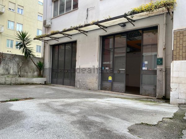 locale di sgombero in vendita ad Isernia