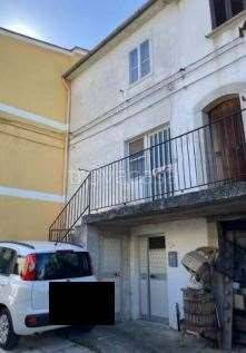 casa indipendente in vendita ad Isernia