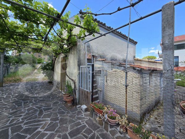 terreno edificabile in vendita ad Isernia in zona Contrada Le Piane