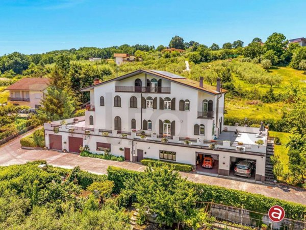 casa indipendente in vendita ad Isernia in zona Collevavuso