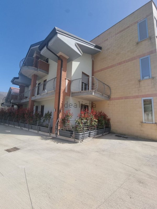 appartamento in vendita ad Isernia in zona Collevavuso