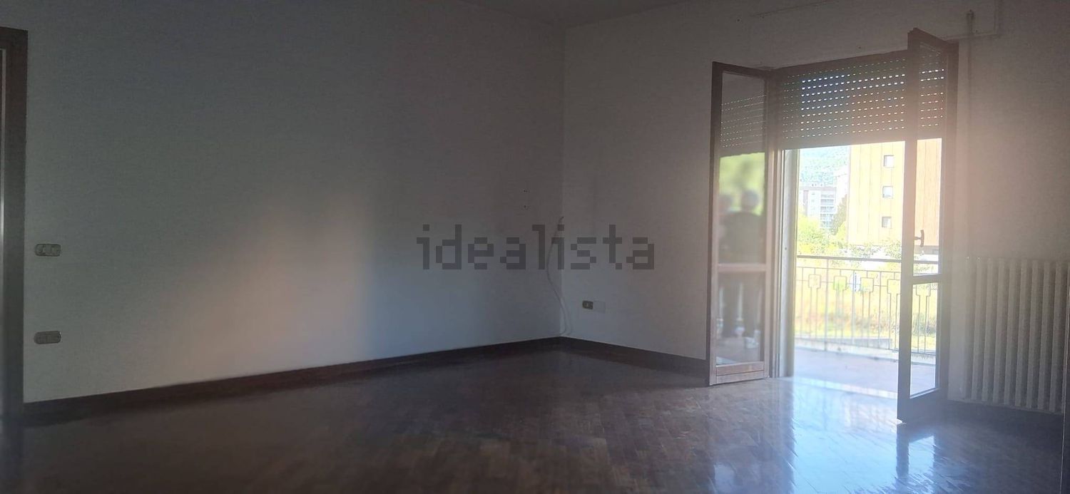 appartamento in vendita ad Isernia in zona Contrada Le Piane