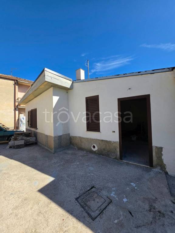 appartamento in vendita ad Isernia in zona Contrada Le Piane