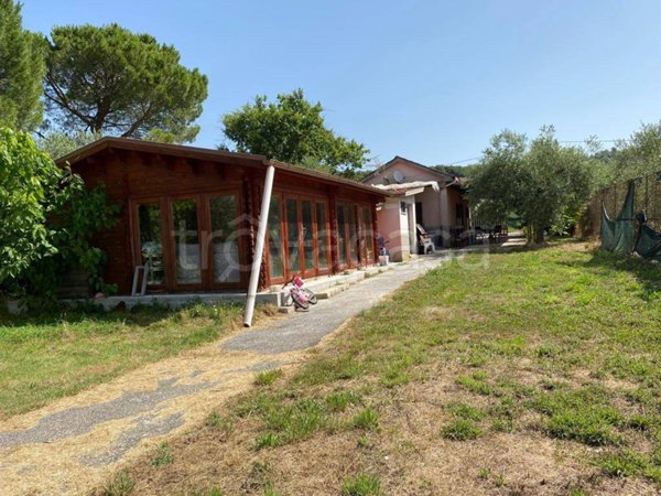 casa indipendente in vendita a Macchia d'Isernia