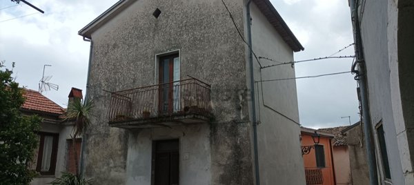 casa indipendente in vendita a Macchia d'Isernia