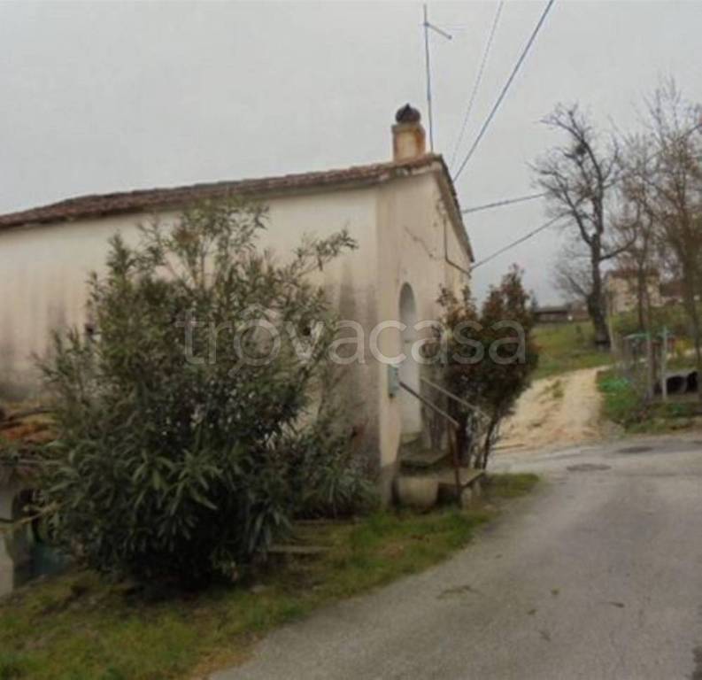 casa indipendente in vendita a Macchiagodena