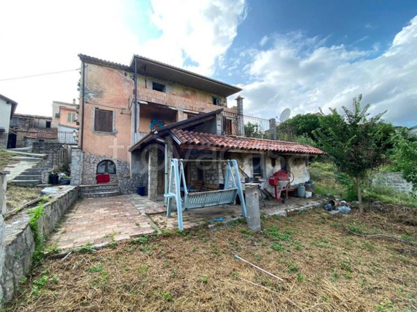 casa indipendente in vendita a Macchiagodena