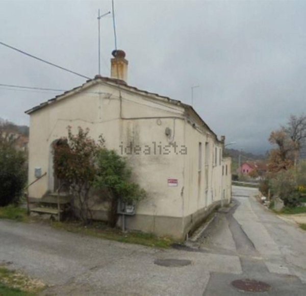 casa indipendente in vendita a Macchiagodena