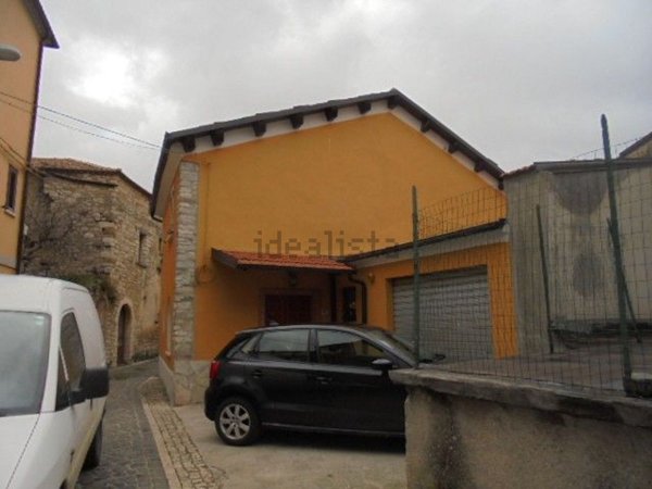 casa indipendente in vendita a Macchiagodena