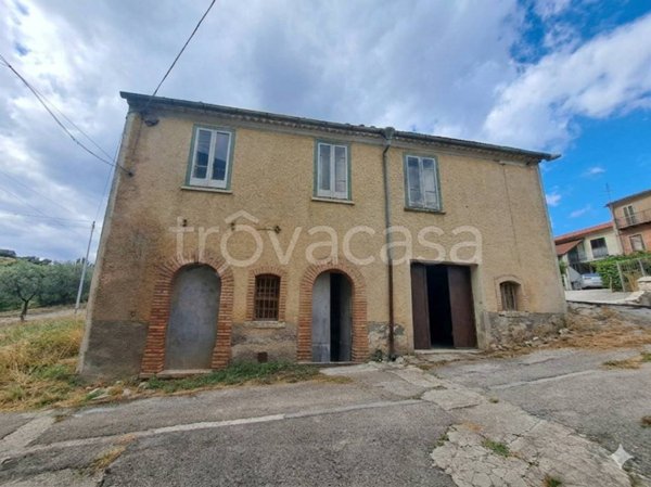 casa indipendente in vendita a Macchiagodena