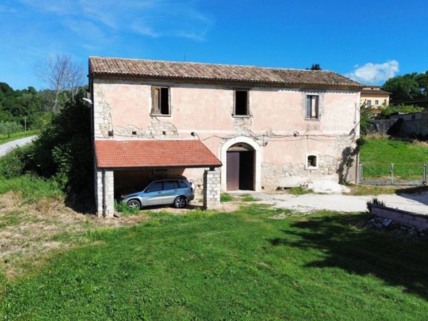 casa indipendente in vendita a Macchiagodena