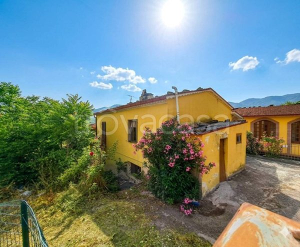 casa indipendente in vendita a Macchiagodena