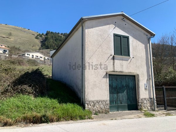 quadrivano in vendita a Miranda