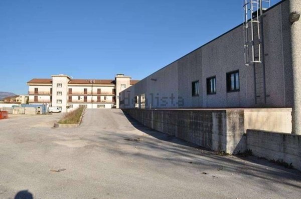 capannone in vendita a Montaquila