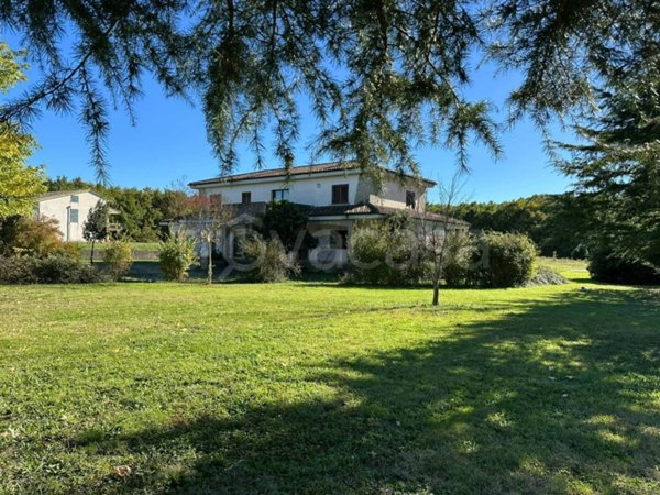 casa indipendente in vendita a Montaquila
