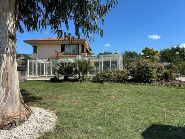 casa indipendente in vendita a Montaquila