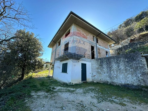 appartamento in vendita a Montaquila