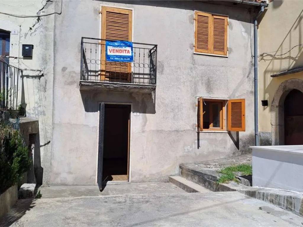 appartamento in vendita a Montenero Val Cocchiara
