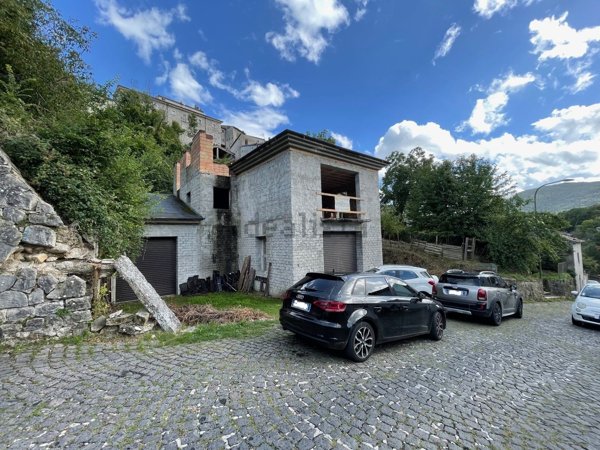 casa indipendente in vendita a Montenero Val Cocchiara