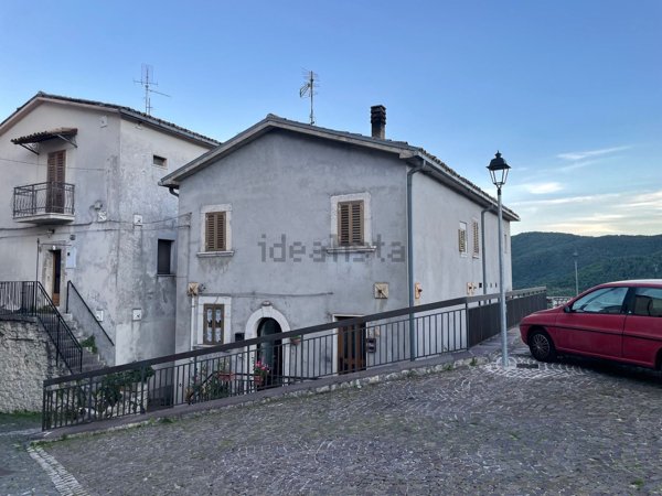 appartamento in vendita a Montenero Val Cocchiara