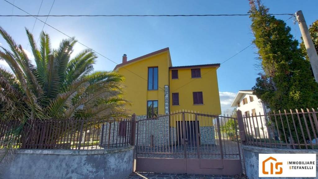 appartamento in vendita a Monteroduni in zona Sant'Eusanio