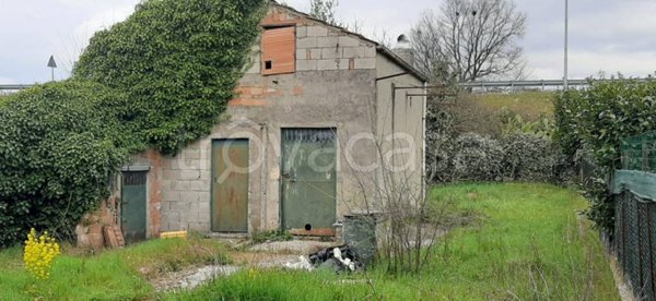 casale in vendita a Monteroduni in zona Sant'Eusanio