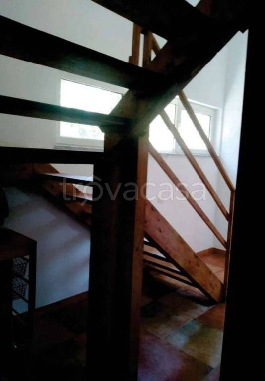 casa indipendente in vendita a Monteroduni in zona Sant'Eusanio