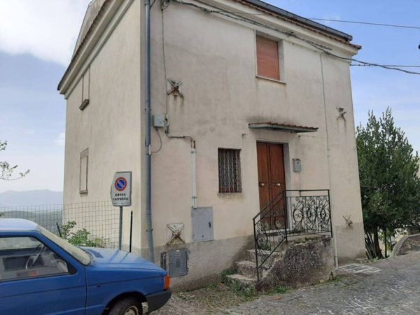 casa indipendente in vendita a Pesche