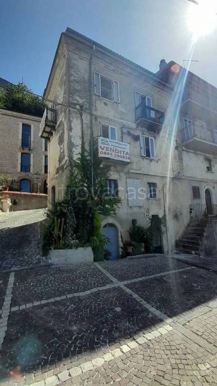 casa indipendente in vendita a Pesche